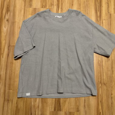T-Shirt ZARA – Gris – Oversize / Boxy Fit