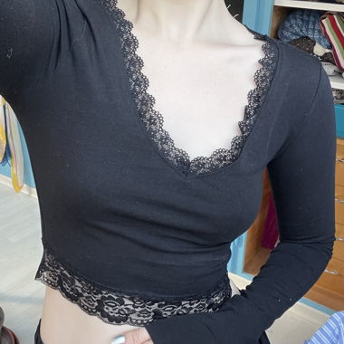 Cropped Lace Shirt