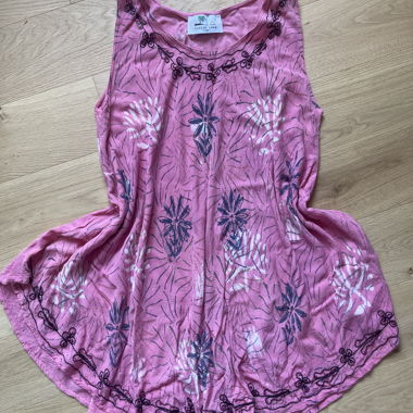 Top a canotta rosa di Cotton Town
