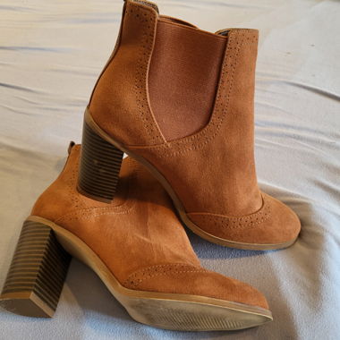 Chelsea Boots with Heel