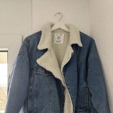 Jeansjacke gefüllt