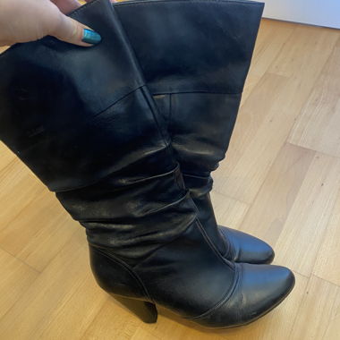Leather boots