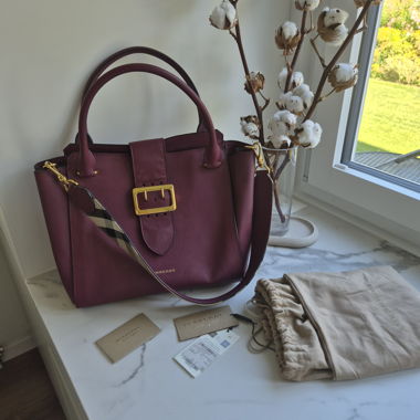 Sac cabas Burberry avec boucle Bordeaux