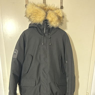 Veste Helvetica