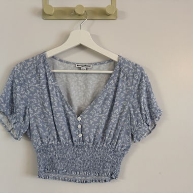 Haut bleu à fleurs S/36
