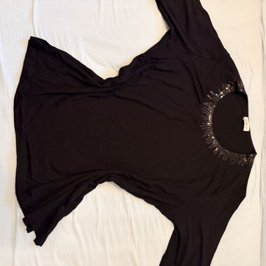 T-shirt Nero con Paillettes