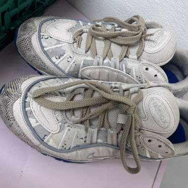 Nike Sneaker