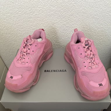 Balenciaga Triple S rose 