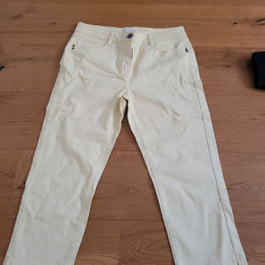 Jeans 3/4 gialli