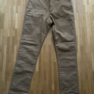 Pantaloni chino beige