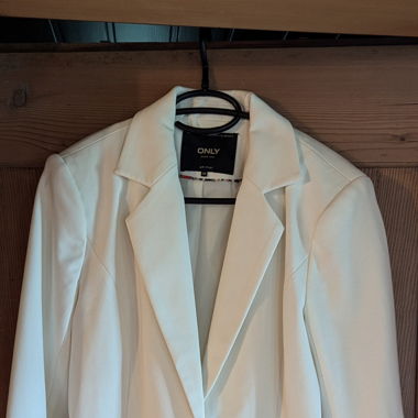 Weisser Blazer, nie getragen