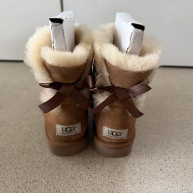 UGG Mini Bailey Bow Gr. 38