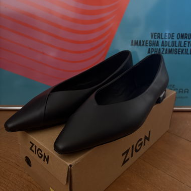 Ballerines ZIGN noires à bouts pointus