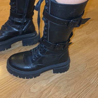 Bottes noires à boucles, taille 38