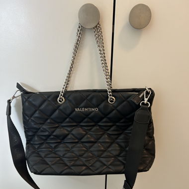 Valentino Schwarze Stepp-Tasche
