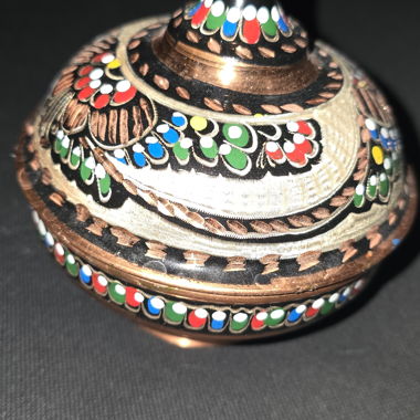 Scatola decorativa in rame orientale