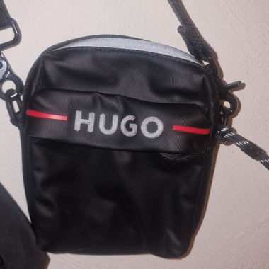 HUGO-Umhängetasche