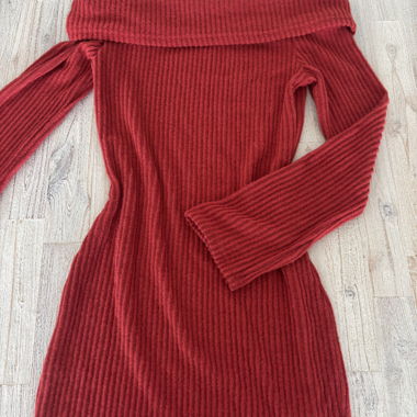 rotes Kleid