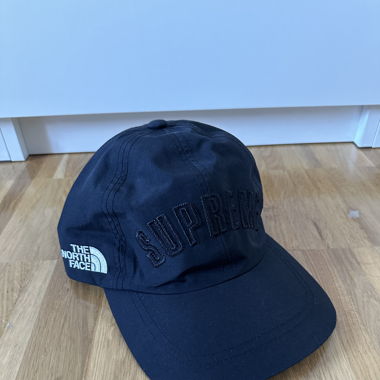Supreme x The North Face Gore-Tex Cap