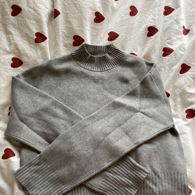 Gray Turtle Neck Swearshirt