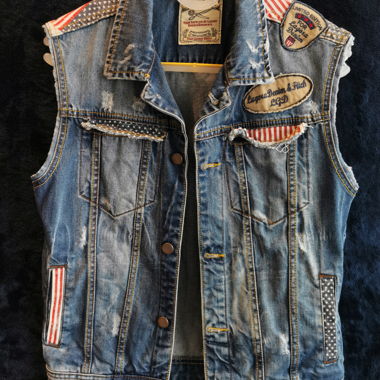 Gilet en jean sans manches au style vintage