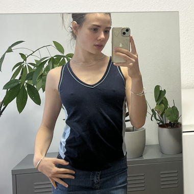 Top sportivo blu navy