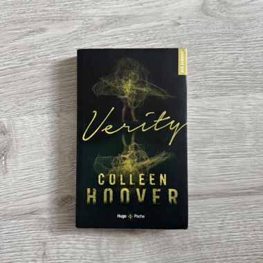 Trio di libri - Colleen Hoover, C.S. Quill e Light