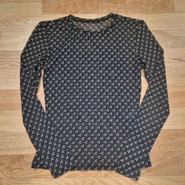 Long Sleeve Mesh Top Size S Black Pattern