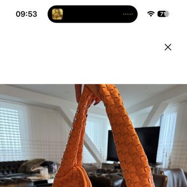 geflochtene orange Tasche 