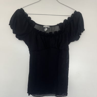 Haut en maille noire