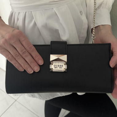 Borsa Guess a tracolla nera