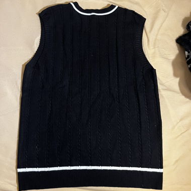 Sleeveless vest 