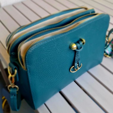 Türkisfarbene Leder-Handtasche