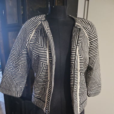 Veste en fibre tissée à motifs geometriques