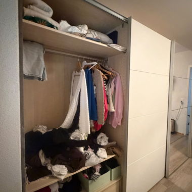 Schiebetuer-Kleiderschrank