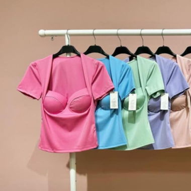 neues Top in verschiedenen Farben.