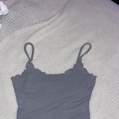 Graues crop top