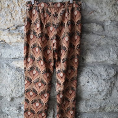 Gemusterte Hose mit Pfauenfedern-Print ArtDeco