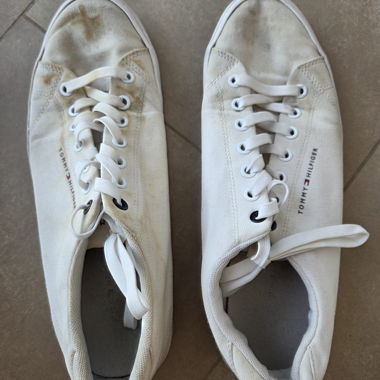 White Tommy Hilfiger Sneakers