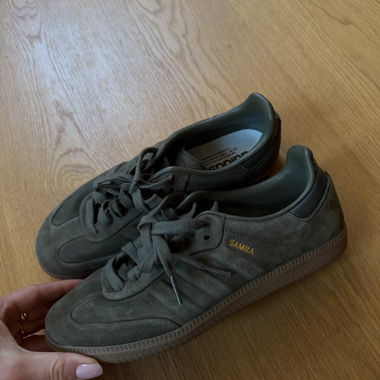 adidas Samba sneakers olive, size 39