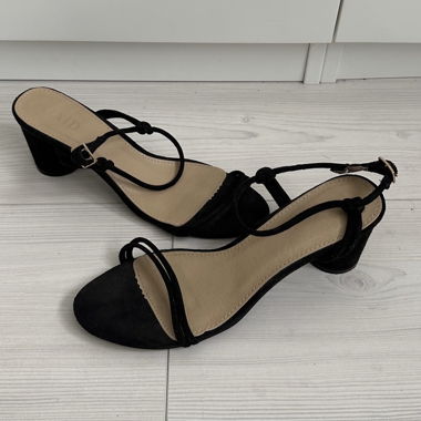 Sandales
