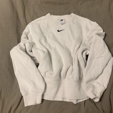 Nike sweater
