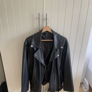 Lange Lederjacke