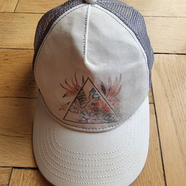 Dakine Kappe beige und grau