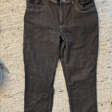 Jeans with embroidery