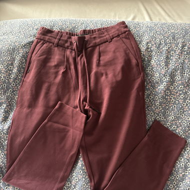 Pantaloni casual bordeaux