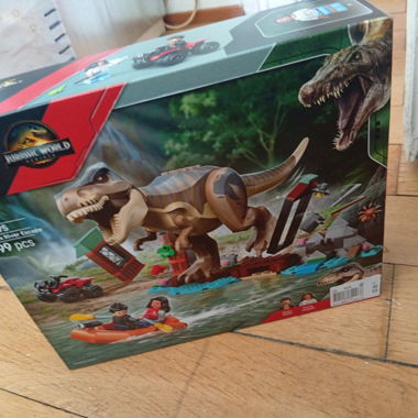 LEGO Jurassic World 76975