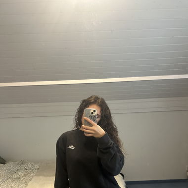Schwarzer Nike Pullover