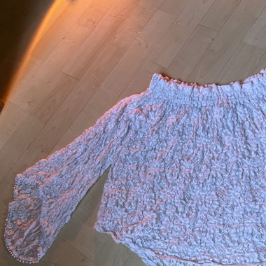 Off-Shoulder spitzen Langarm