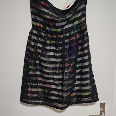 Short sleeveless dress